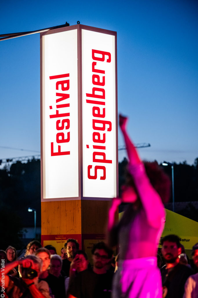 Down - Crédit photo : Jonathan Vallat