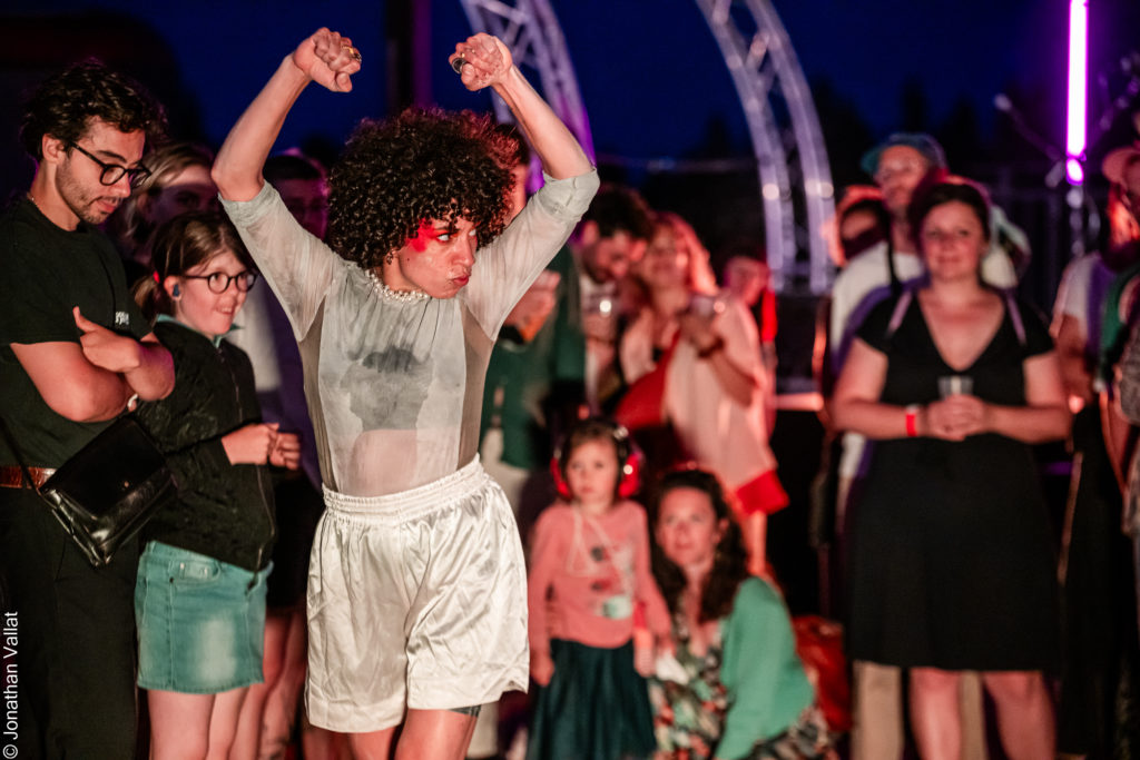 Down - Crédit photo : Jonathan Vallat