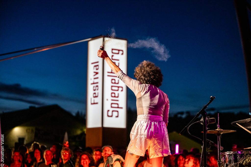 Down - Crédit photo : Jonathan Vallat