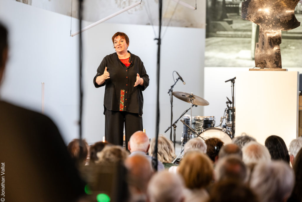 Hommage à Oscar et Jeannine Wiggli à l&#039;ancienne église du Noirmont par Geneviève Boillat - Crédit photo : Jonathan Vallat